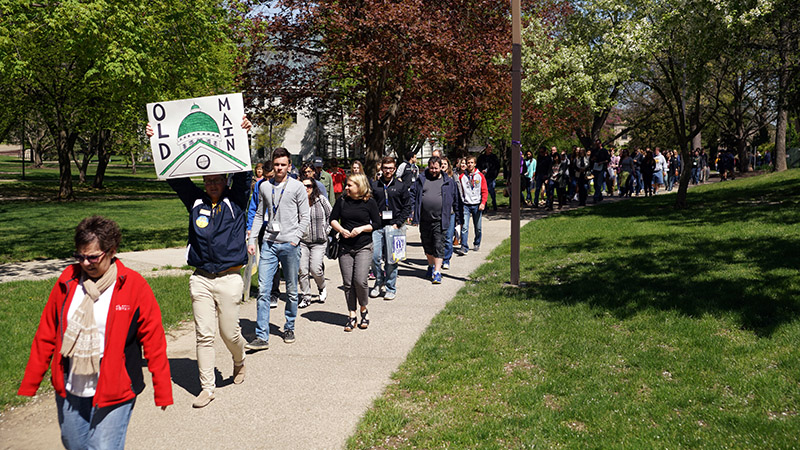 Fall Visit Day tour groups