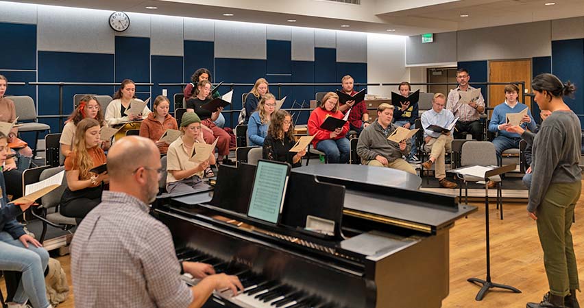 Students in conducting class in the new choir rehearsal room