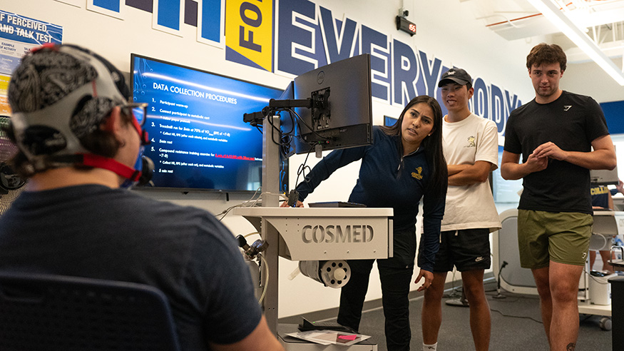 Students in the kinesiology lab