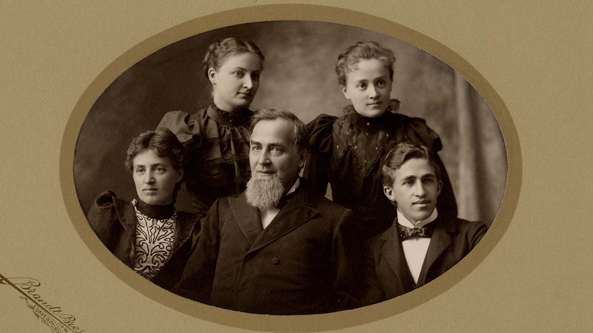 Lydia Olsson's family