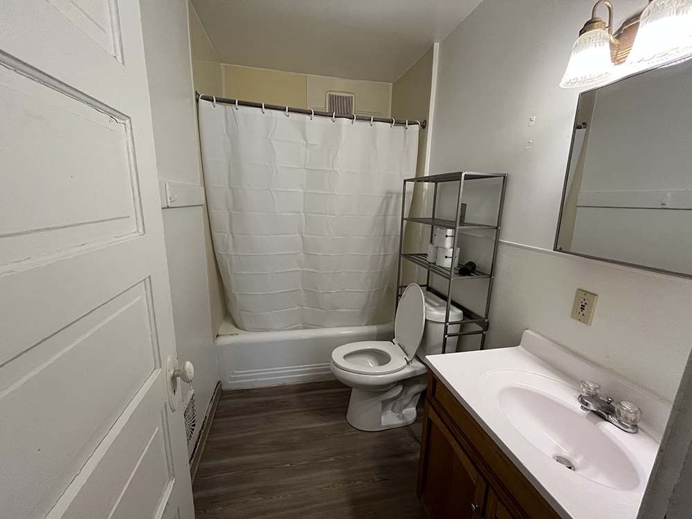 Bostad bathroom, second floor