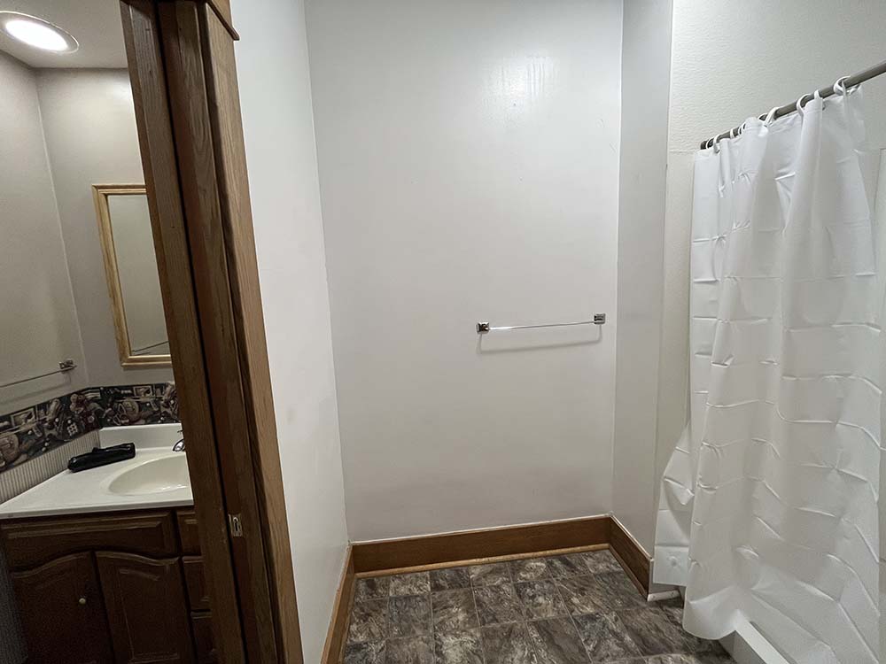 Forseti downstairs bathroom