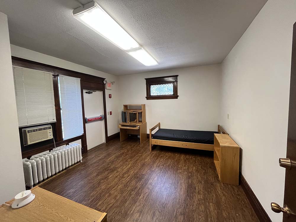 Hansen bedroom 1