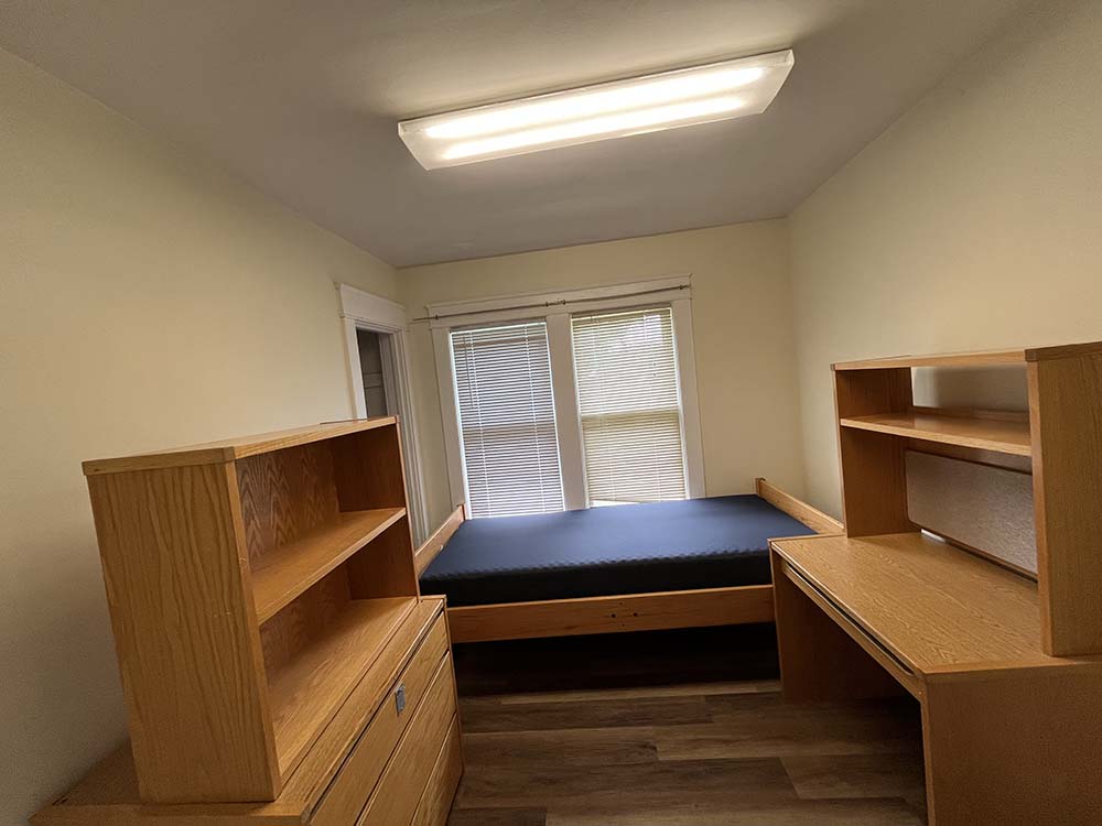 Moberg bedroom #4