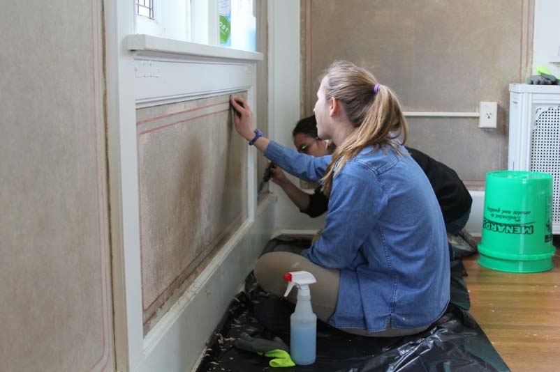 Art restoration in Hauberg Civic Center