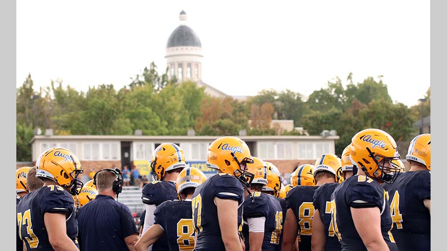 Homecoming football