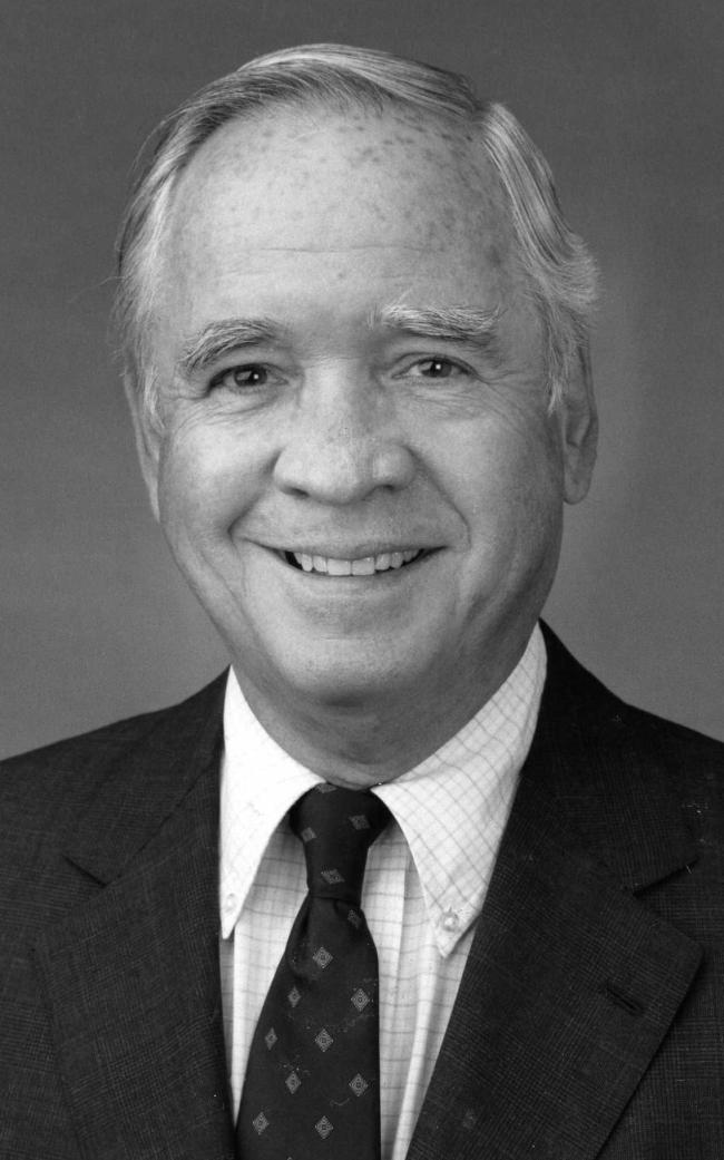 Hanson '48 remembered for his leadership