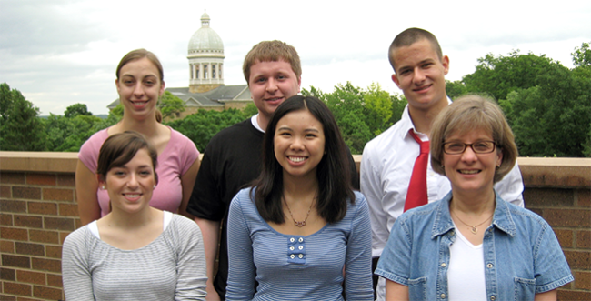 Dr. Pam Trotter with student researchers