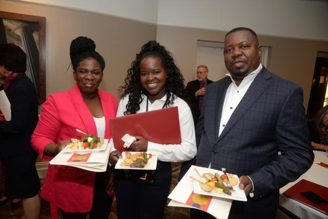 Rachel Nandelenga with her parents