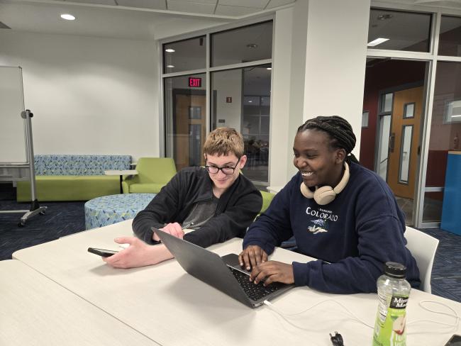 Students collaborate in the STEM/Q Center.